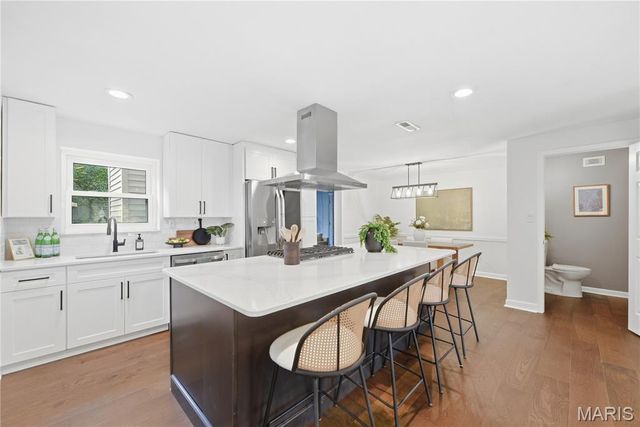 8622 White Avenue, Brentwood, MO 63144