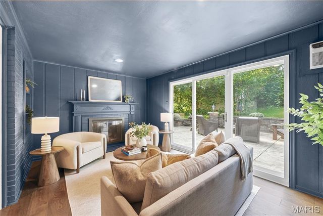8622 White Avenue, Brentwood, MO 63144