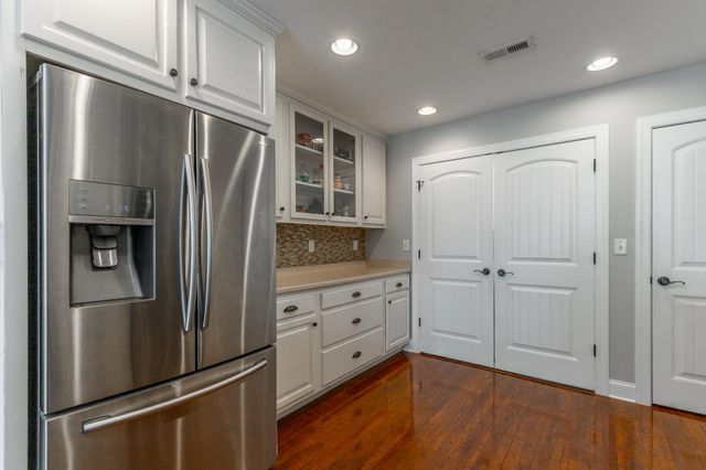 14 Sunset Cove Drive, Rossville, GA 30741