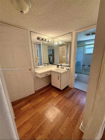 3060 Holiday Springs Blvd 104, Margate, FL 33063