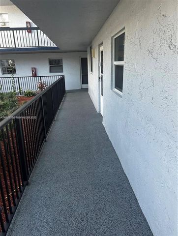 3060 Holiday Springs Blvd 104, Margate, FL 33063