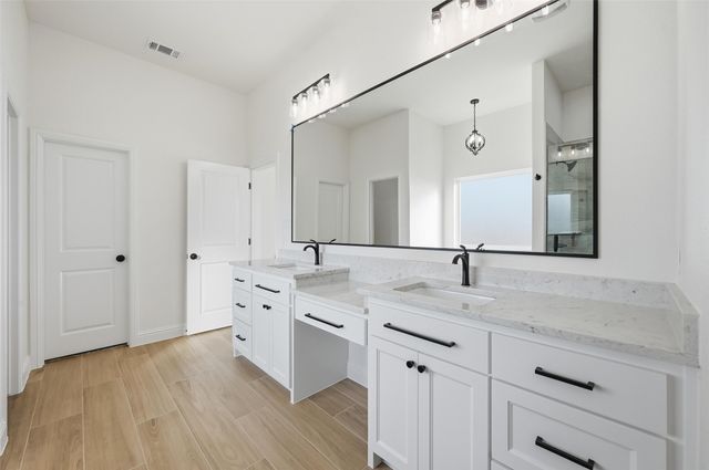 2008 Forest Bridge Drive, Azle, TX 76020