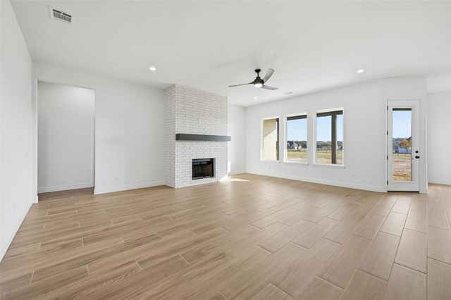 2008 Forest Bridge Drive, Azle, TX 76020