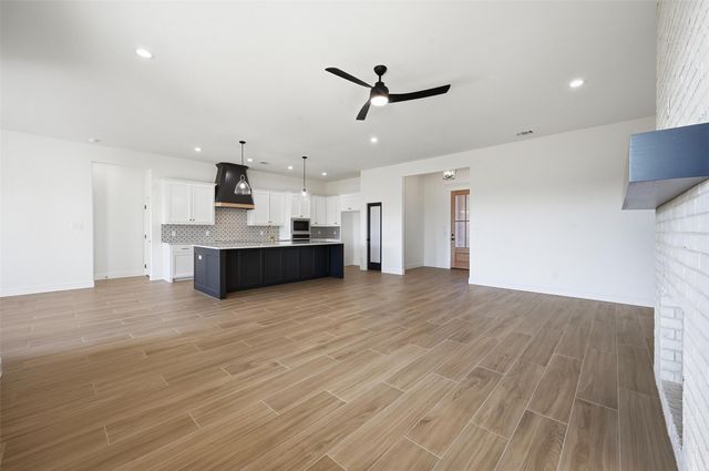 2008 Forest Bridge Drive, Azle, TX 76020