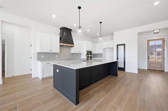 2008 Forest Bridge Drive, Azle, TX 76020