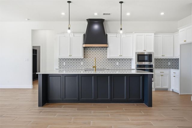 2008 Forest Bridge Drive, Azle, TX 76020