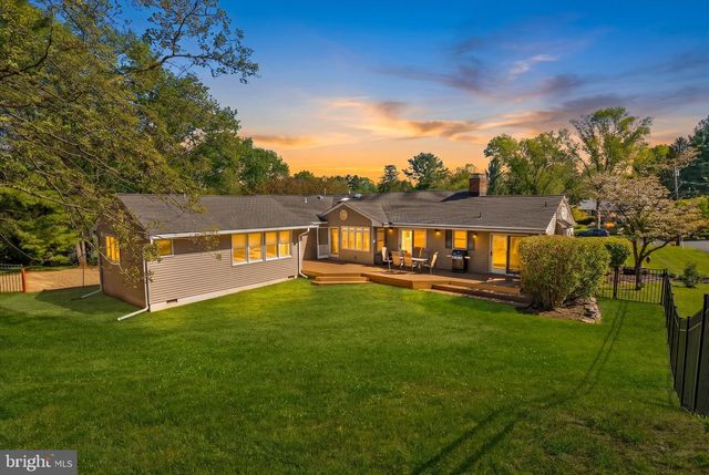 6 STATE PARK DR, Titusville, NJ 08560