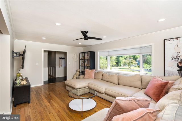 6 STATE PARK DR, Titusville, NJ 08560