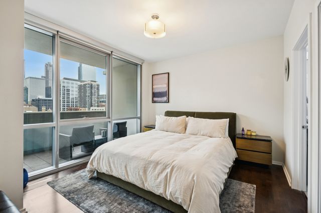 123 S Green Street 803B, Chicago, IL 60607