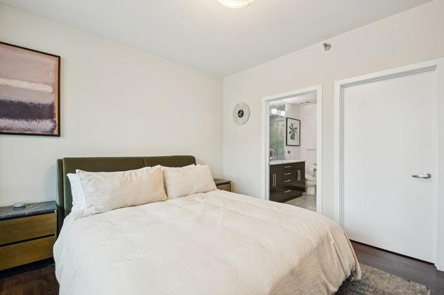 123 S Green Street 803B, Chicago, IL 60607