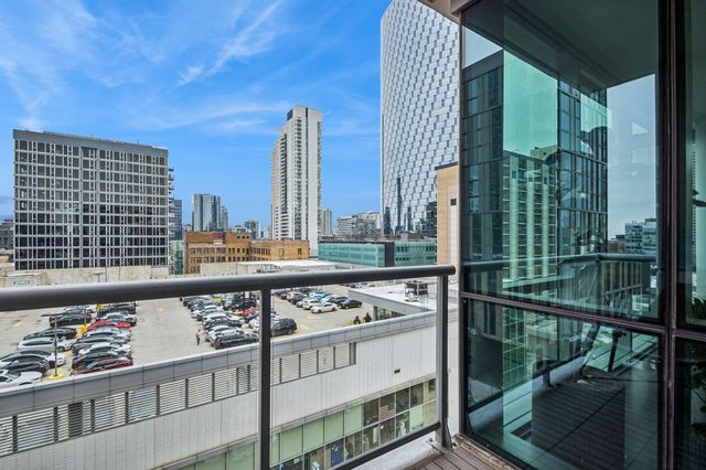 123 S Green Street 803B, Chicago, IL 60607