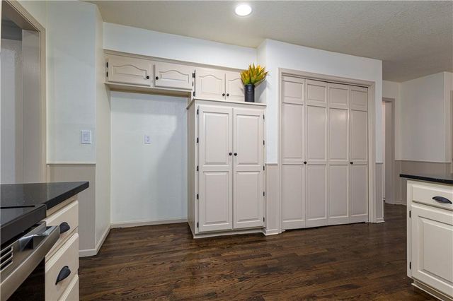 9624 N Wayne Avenue, Kansas City, MO 64155