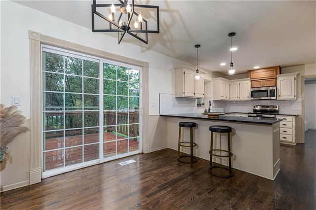 9624 N Wayne Avenue, Kansas City, MO 64155