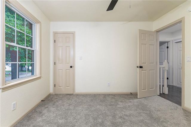 9624 N Wayne Avenue, Kansas City, MO 64155