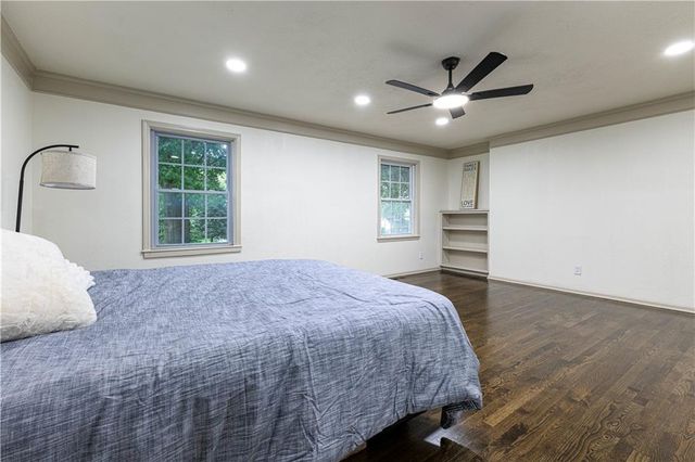 9624 N Wayne Avenue, Kansas City, MO 64155