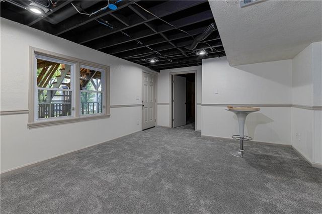9624 N Wayne Avenue, Kansas City, MO 64155