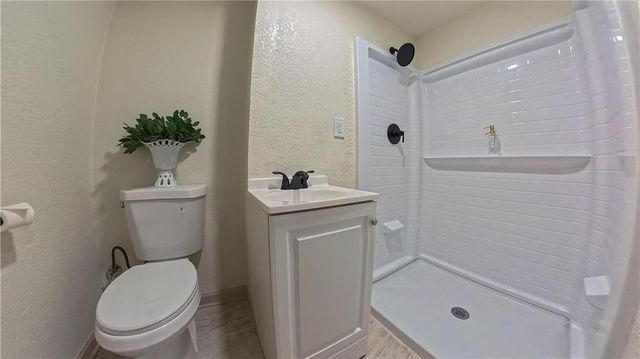 9624 N Wayne Avenue, Kansas City, MO 64155
