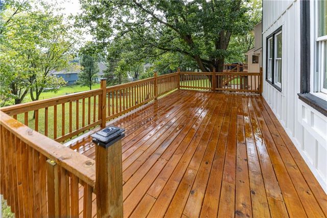 9624 N Wayne Avenue, Kansas City, MO 64155