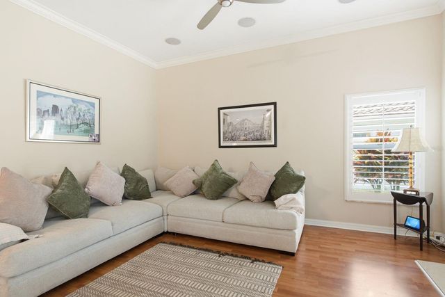 141 OLD OAK CIRCLE, Palm Harbor, FL 34683