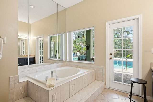 141 OLD OAK CIRCLE, Palm Harbor, FL 34683
