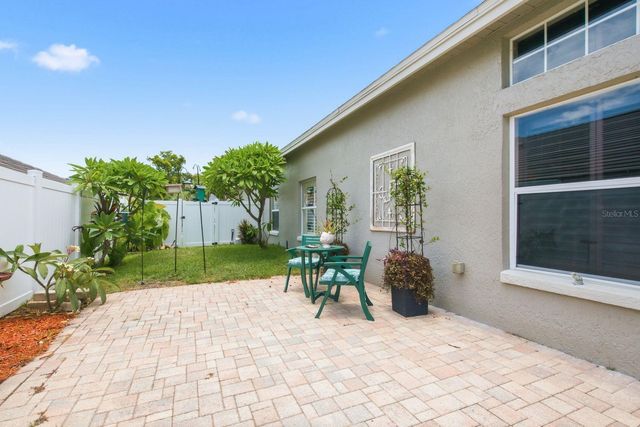 141 OLD OAK CIRCLE, Palm Harbor, FL 34683