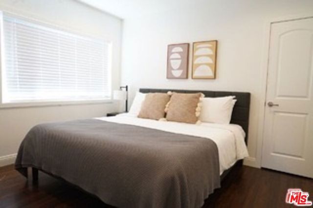 1206 S Cochran Avenue, Los Angeles, CA 90019
