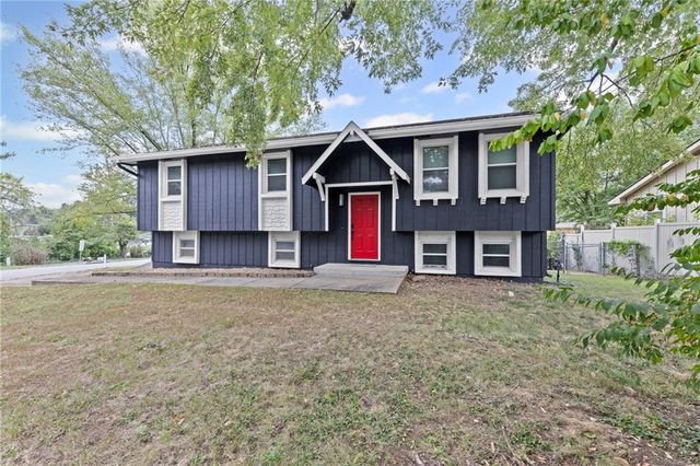 956 Ridge Drive, Warrensburg, MO 64093