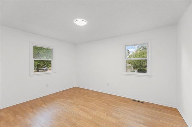 956 Ridge Drive, Warrensburg, MO 64093