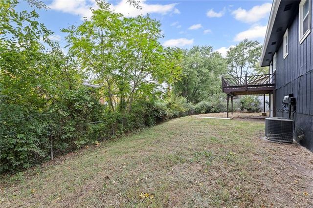 956 Ridge Drive, Warrensburg, MO 64093