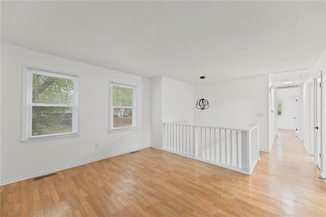 956 Ridge Drive, Warrensburg, MO 64093