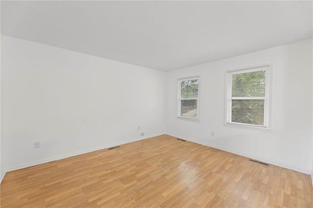 956 Ridge Drive, Warrensburg, MO 64093