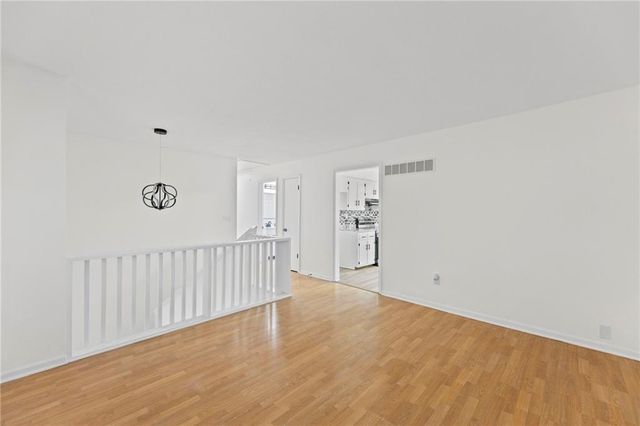 956 Ridge Drive, Warrensburg, MO 64093