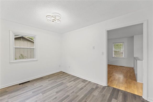 956 Ridge Drive, Warrensburg, MO 64093