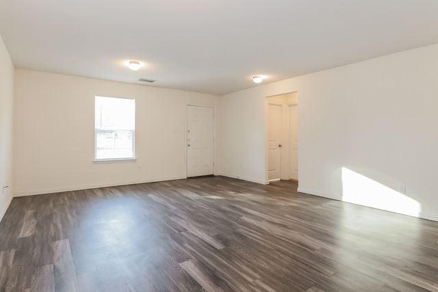 2721 Gibbons Street, Greenville, TX 75401