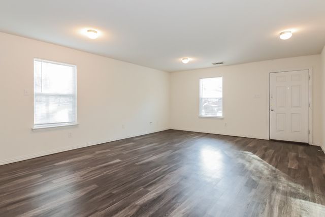 2721 Gibbons Street, Greenville, TX 75401