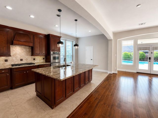 127 Lindenberry Circle, Spring, TX 77389