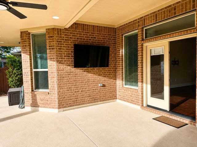 127 Lindenberry Circle, Spring, TX 77389
