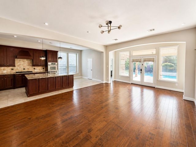 127 Lindenberry Circle, Spring, TX 77389