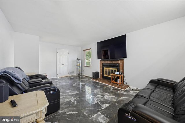 506 FLORA CIR, Springfield, PA 19064