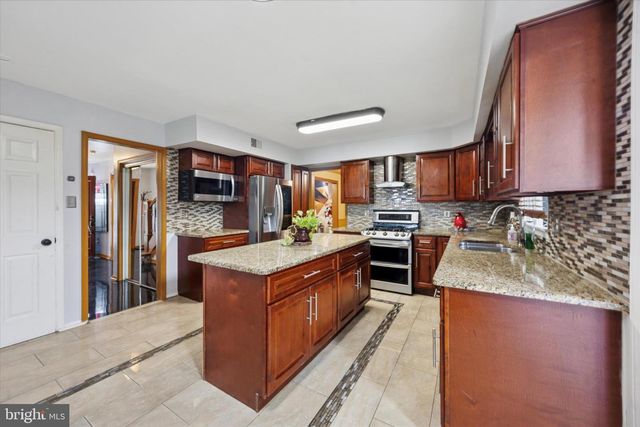 506 FLORA CIR, Springfield, PA 19064