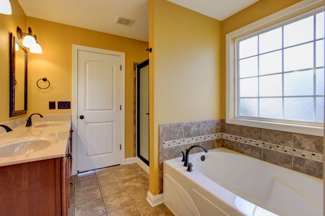 124 Verisa Dr, Clarksville, TN 37043