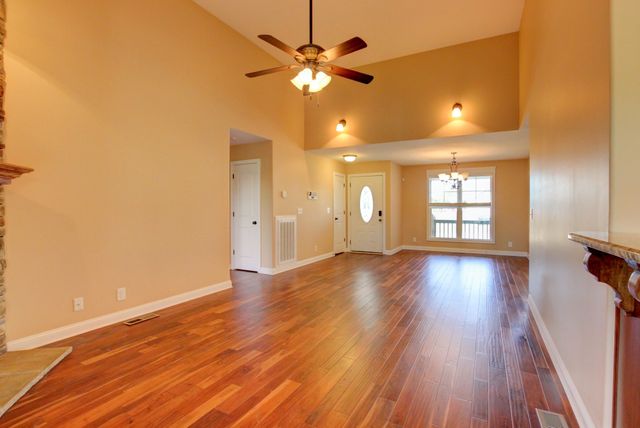 124 Verisa Dr, Clarksville, TN 37043