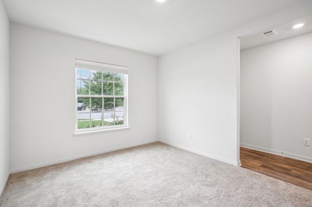 1040 Riverdale CV, Jarrell, TX 76537