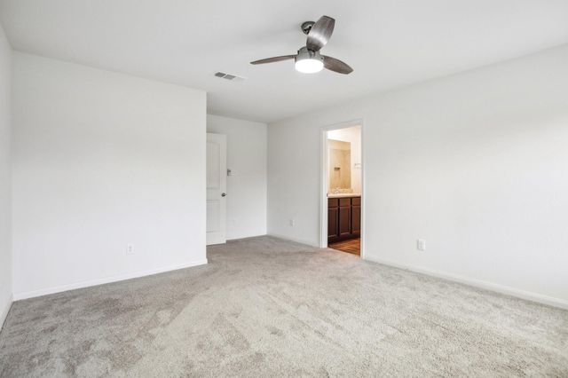 1040 Riverdale CV, Jarrell, TX 76537