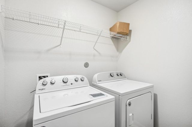 1040 Riverdale CV, Jarrell, TX 76537