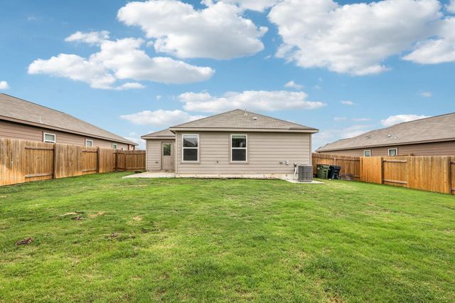 1040 Riverdale CV, Jarrell, TX 76537
