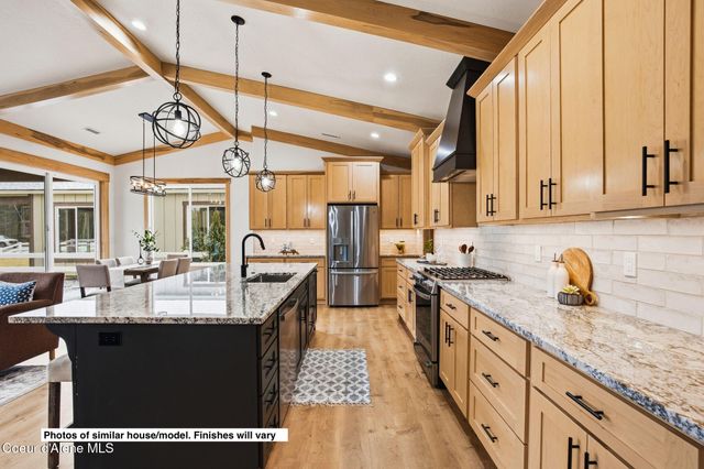 171 Backtrack RD, Sandpoint, ID 83864