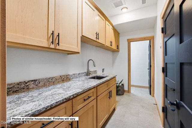 171 Backtrack RD, Sandpoint, ID 83864