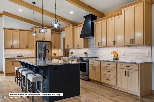 171 Backtrack RD, Sandpoint, ID 83864