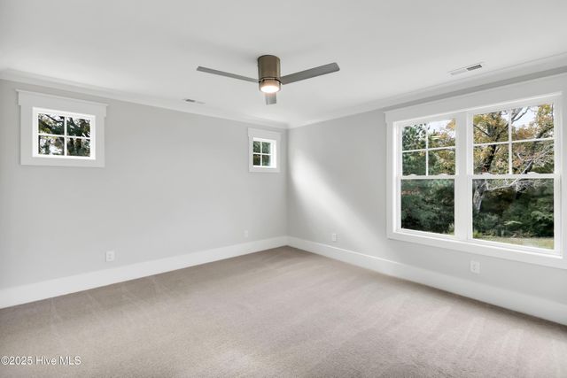 826 Lake Willow Way, Holly Ridge, NC 28445